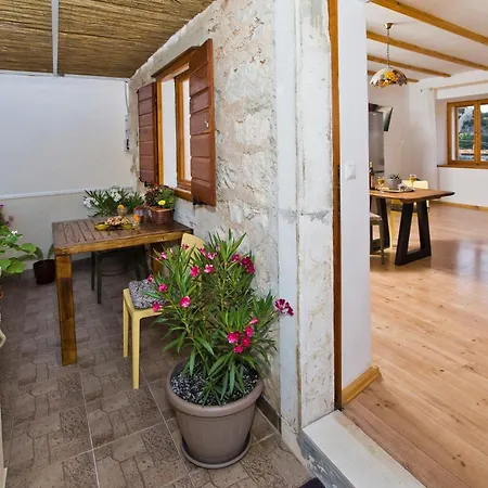 With Parking Space Hvar - 23410 Apartman